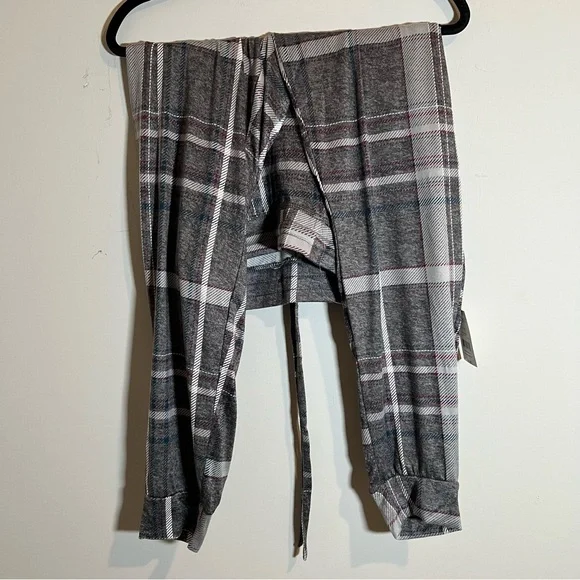 Secret Treasures Hacci Knit Plaid Pajama Jogger Pants - Picture 3 of 4